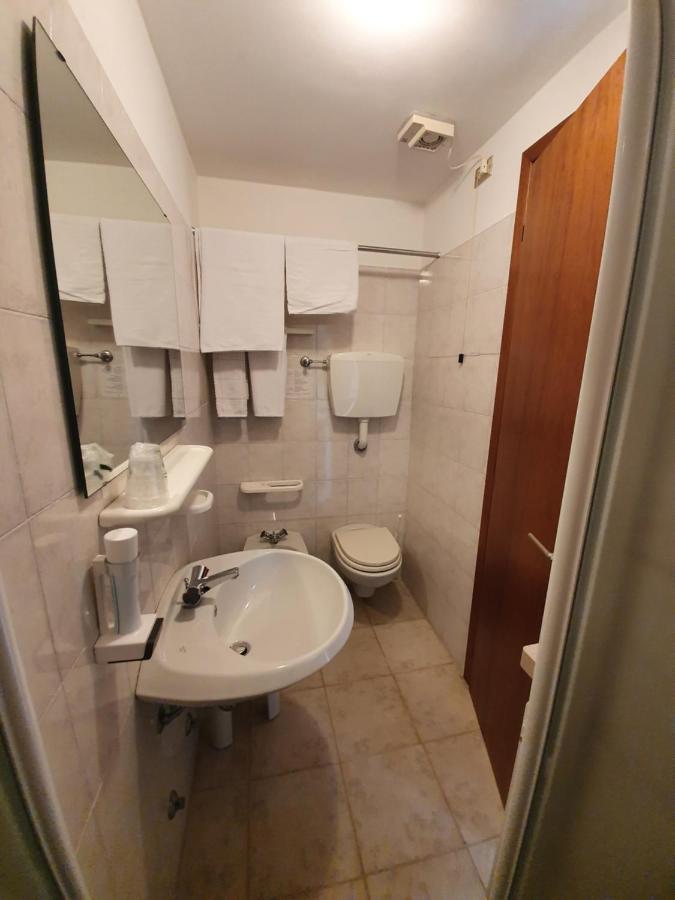 Albergo Speranza Spiazzi Di Monte Baldo Spiazzi Di Caprino Eksteriør billede